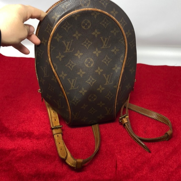 Authentic LOUIS VUITTON Monogram Ellipse Backpack - Picture 2 of 16